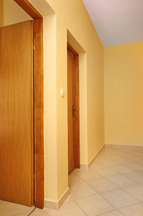 Apartments With A Parking Space Rovanjska, Paklenica - 6209 Bagian luar foto